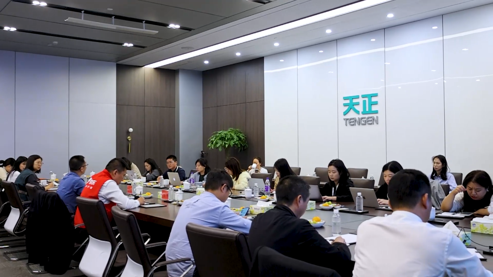 京东工业走进九游老哥，探访产业数智化之路！